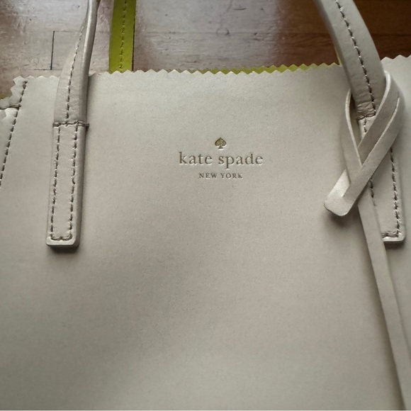 Womens Kate Spade Purse - Picture 4 of 10